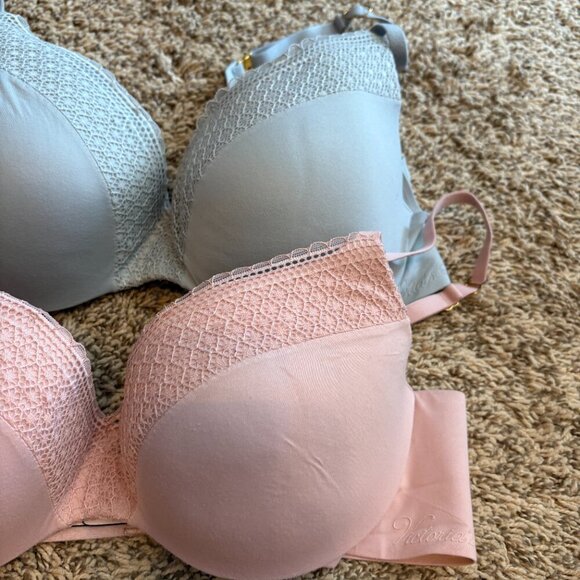Victoria's Secret Incredible Lined Demi bras - Bundle of 2 - Picture 2 of 4